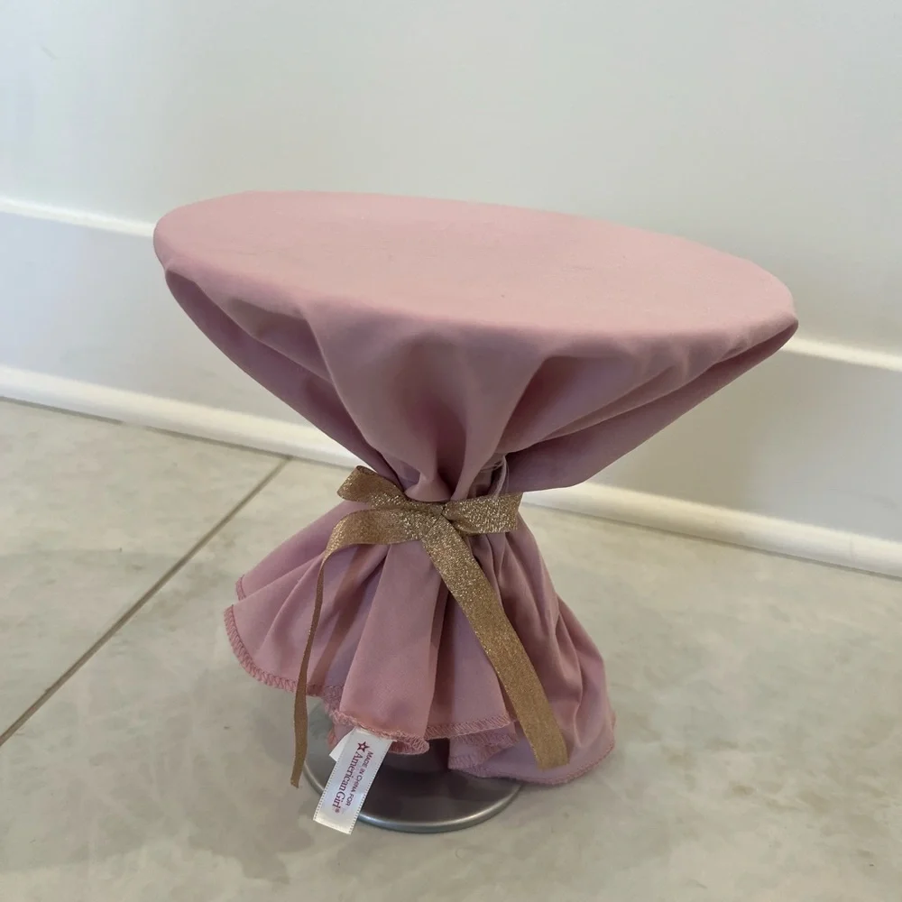 American Girl Blaire's Party Decor Table & Tablecloth